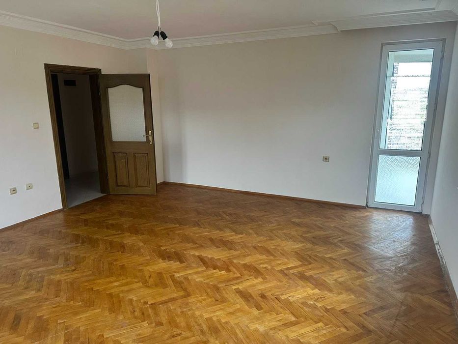 Продава се апартамент