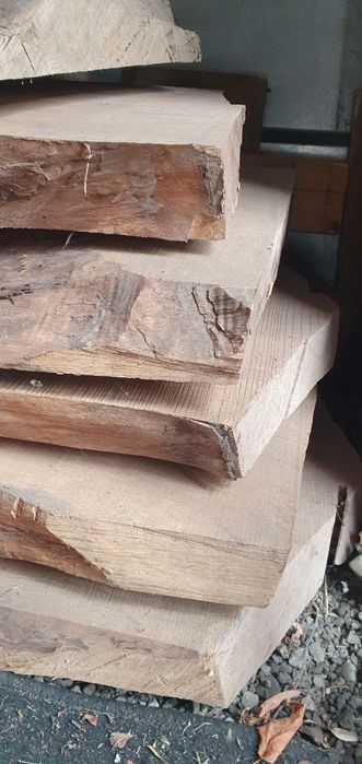 Орехов матриал дъски