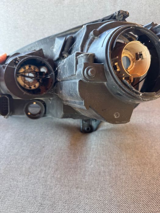 Vw Golf 5 десен фар сив