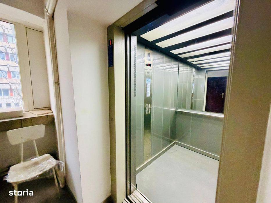 De vânzare spațiu București - metrou la 2 minute - comercial / birouri