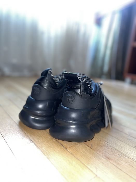 Versace Chain Reaction