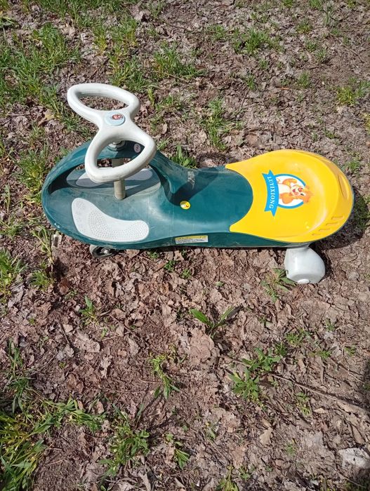 Продам детскую машинку