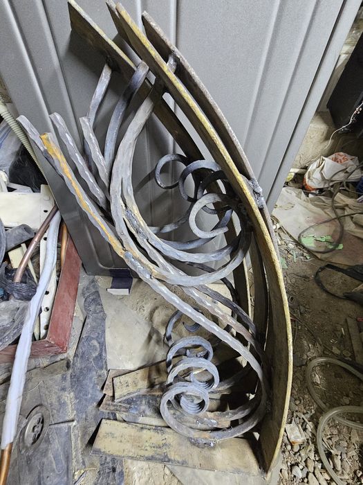 Срочно продам кронштейн для козерок для лексан
О