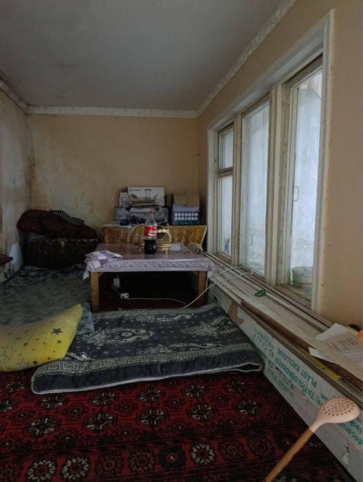 Чирчик 4 м/р 2х сотилади Нархи 25.000$ Бош толов ва паспорт бр Ипотека