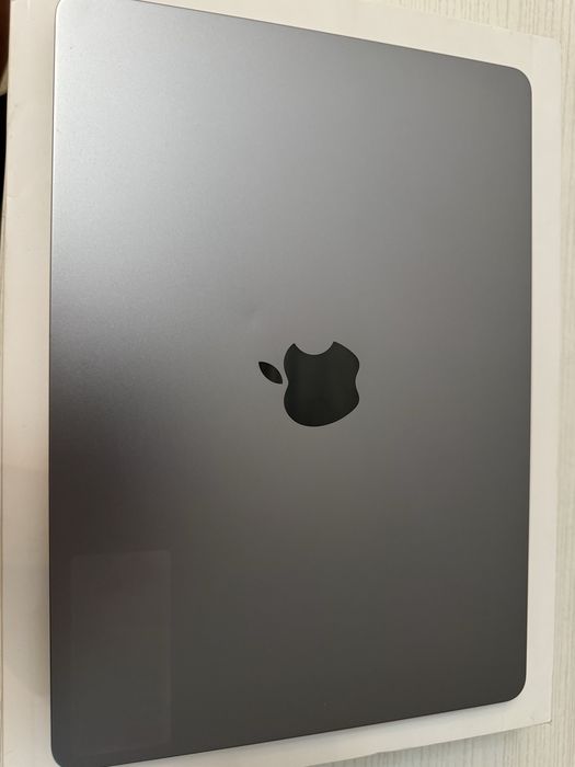 Macbook Air, m3, 2024