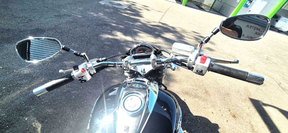 Suzuki Intruder 805