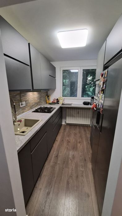 Apartament 3 camere - 150m Metrou Titan - 70 mp - renovat