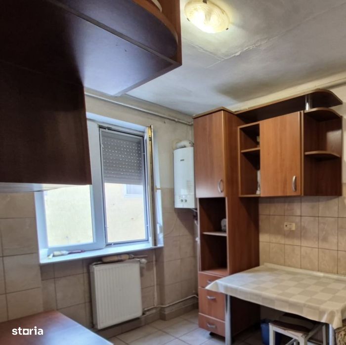 Apartament Zona Praporgescu Malul Muresului etaj 1, decomandat