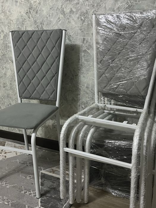 Стулья 8 штук новые