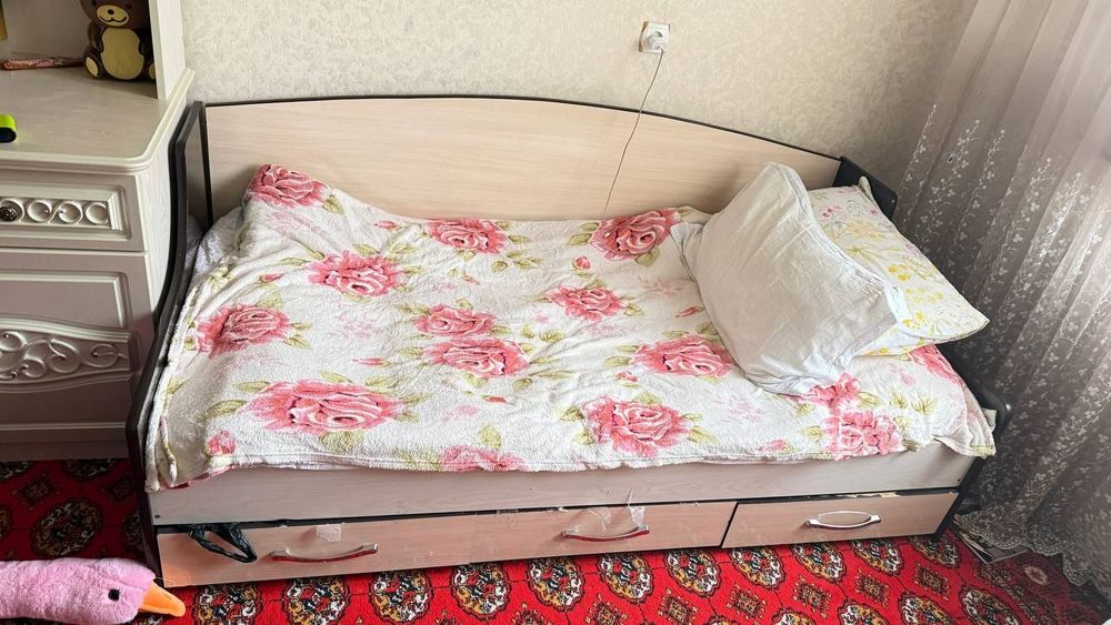 Мебеллар сотилади