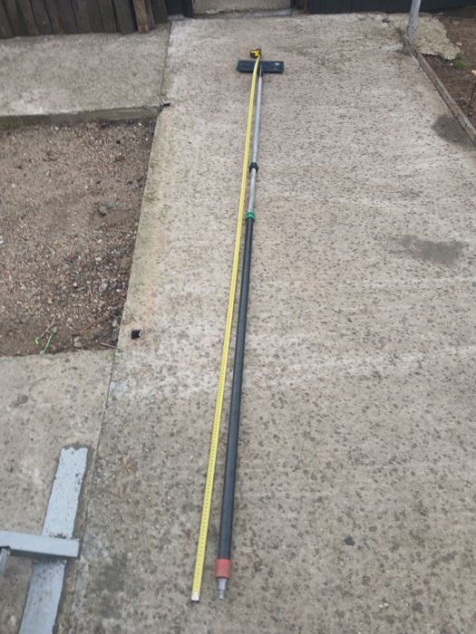 Vând perie  auto telescopica .