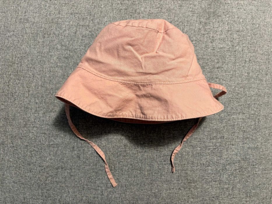 Palarii de soare H&M (set de 2) - masura 98/104