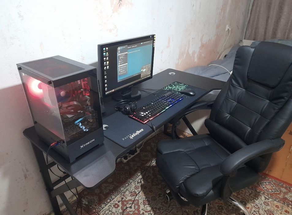 продам стол компьютерный
