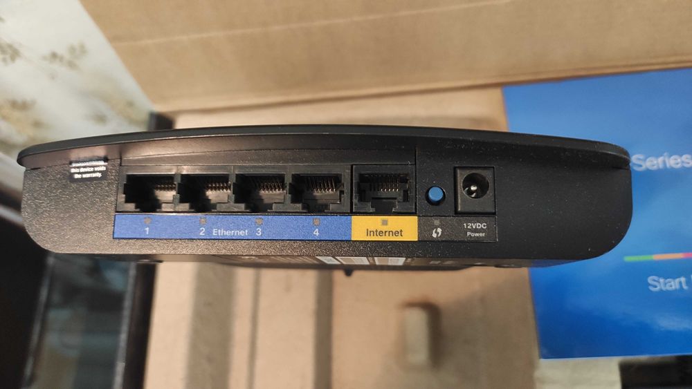 Роутер Linksys (Cisco) E1200