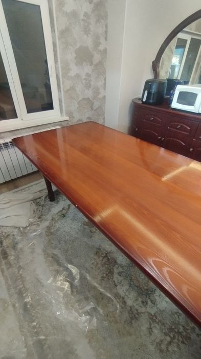 Стол. (Размер 2.48 на 1.10.) В хорошем состоянии. Но б/у.