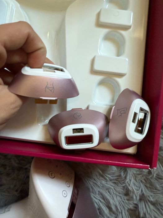 Epilator definitiv cu laser Philips Lumea IPL
