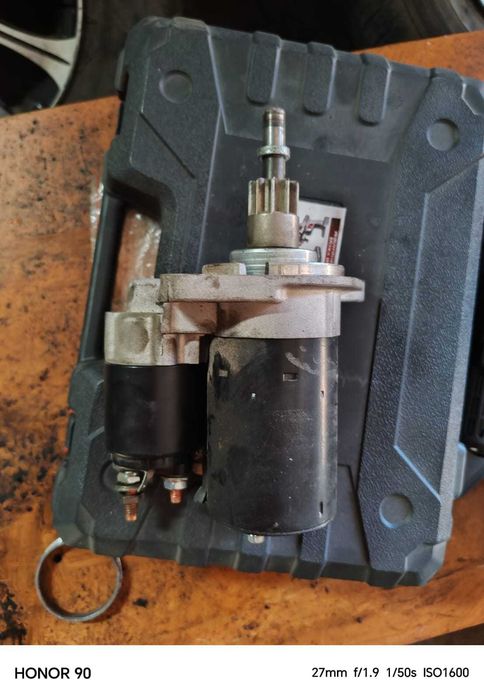 Стартер Пассат Б3