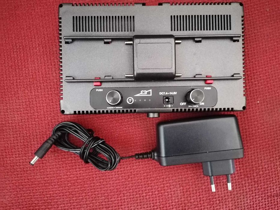 Lampa Video VL-312 BiColor 312 leduri 3200-5600K cu incarcator 220/12v