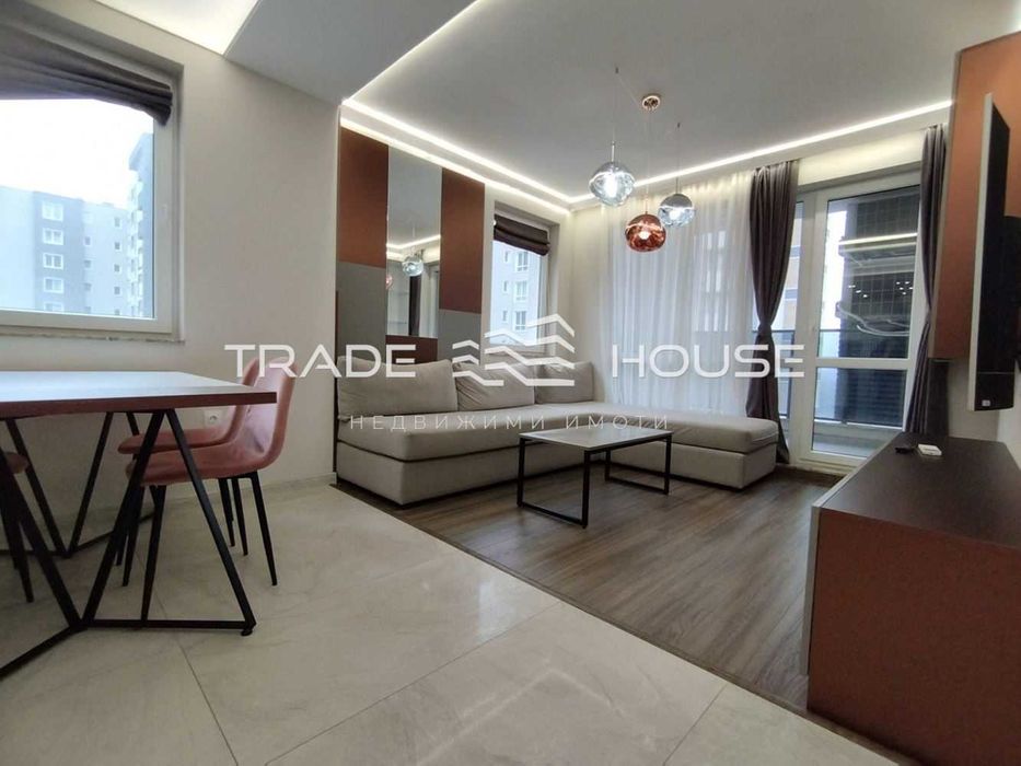 Дава се под наем Двустаен апартамент в Пловдив, Тракия - 70 кв.м за 459 € - Снимка #2