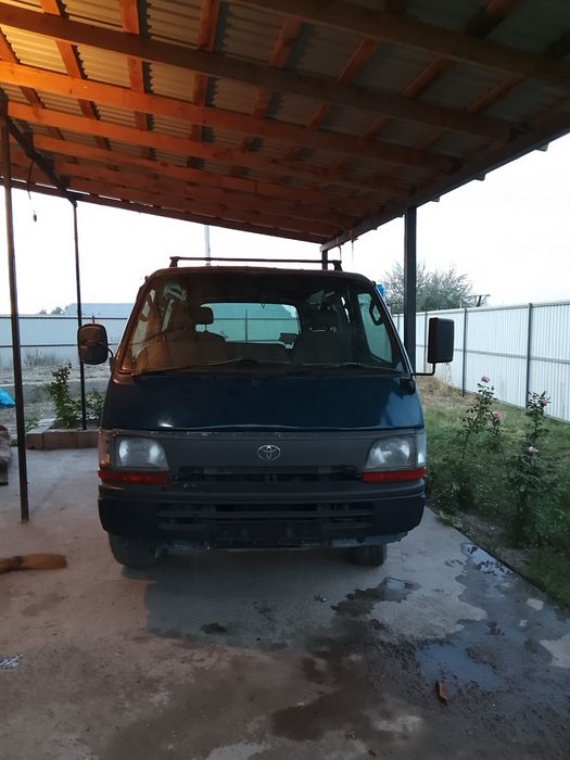 Toyota продам срочно