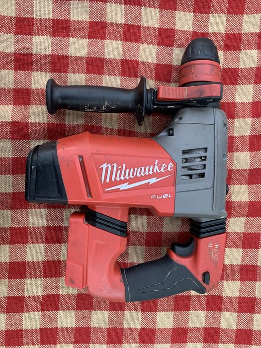 Milwaukee M18 CHPX /безчетков перфоратор/