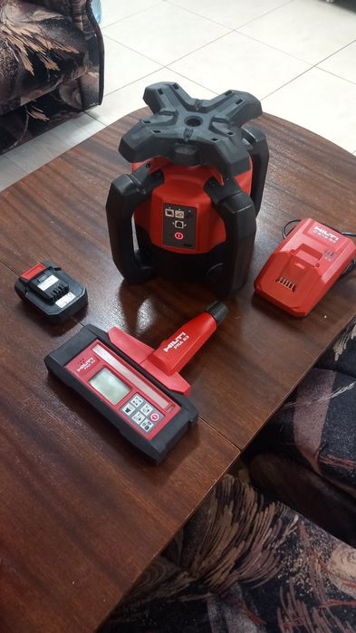 Hilti PR 30 HVS A12 ротационен лазерен нивелир