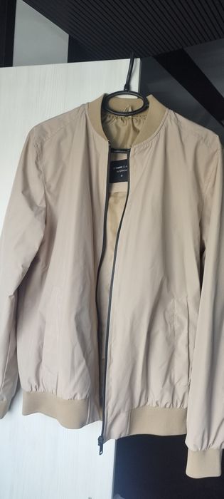 Есенно яке,обличано е един път