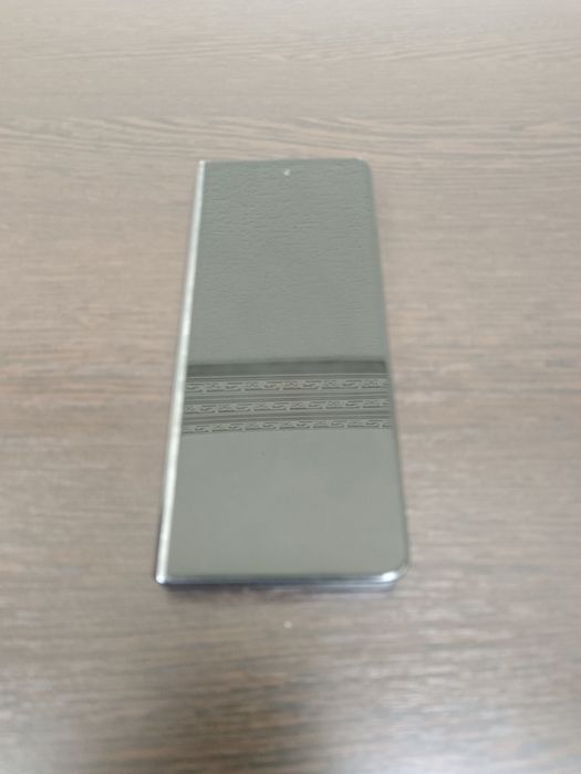 Samsung Z Folde 5+подарок