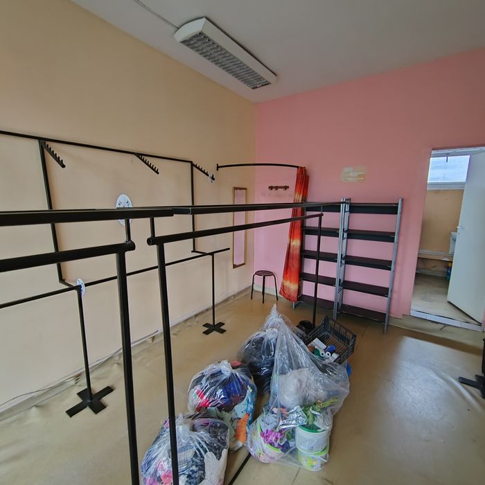 Suport pentru umerașe (metalic)