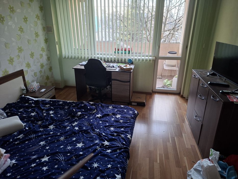 Дава се под наем Двустаен апартамент в Перник, Изток - 65 кв.м за 408 € - Снимка #2