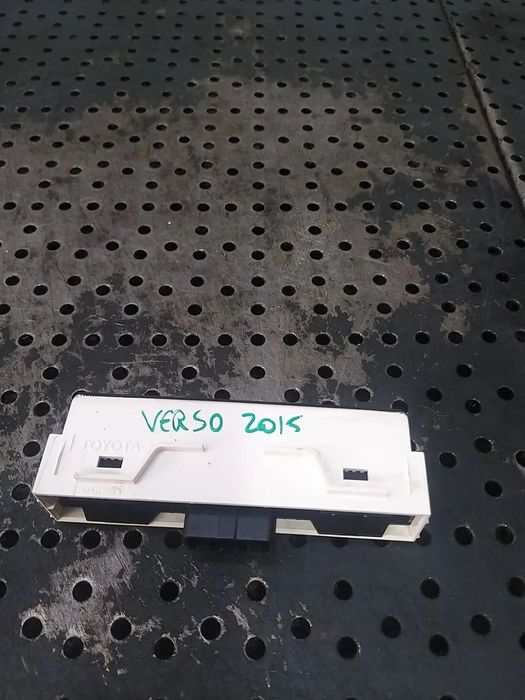 Display modul airbag toyota verso r2 839500f140