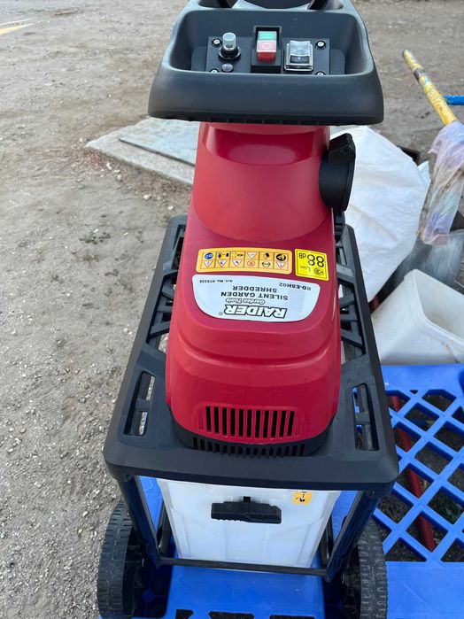 Електрическа дробилка за клони Raider RD-ESH02, клонотрошачка