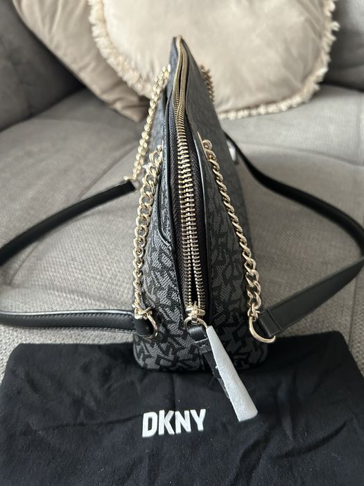 Оригинална дамска чанта DKNY
