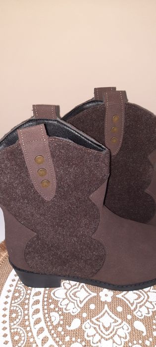 Сапожки демисезонные.