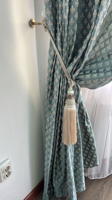 Продам подхват для штор с кистьями
