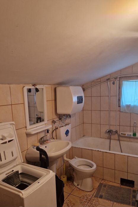 De vânzare locuințe pentru doua familii !