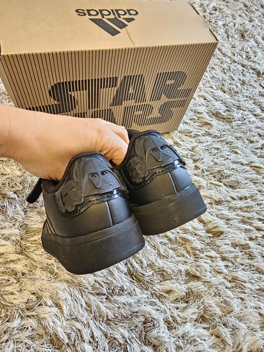 Sneakersi Adidas STAR WARS mas. 33, int. 20 cm