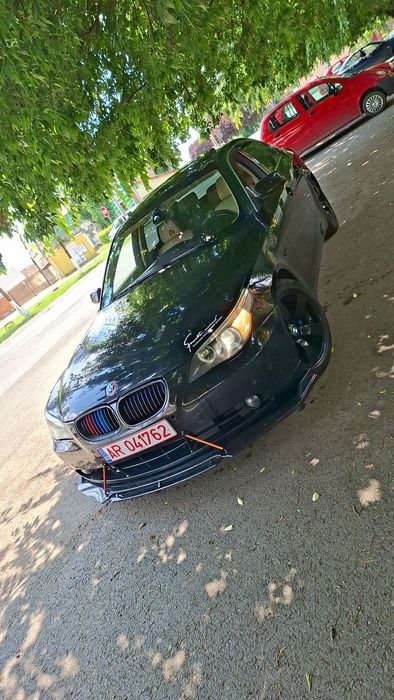 Vînd bmw 530 în stare foarte bună de fumcționare.