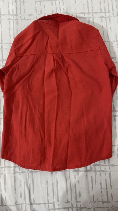 Красная рубашка рукав длинный одевали пару раз