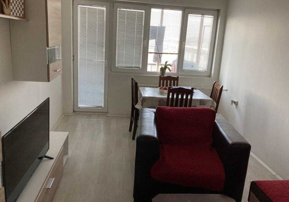 Дава се под наем Двустаен апартамент в Бургас, Братя Миладинови - 58 кв.м за 204 € - Снимка #1