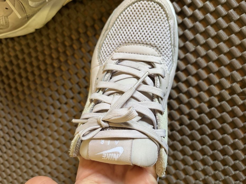 Продам женские оригинал air Max 37 размер