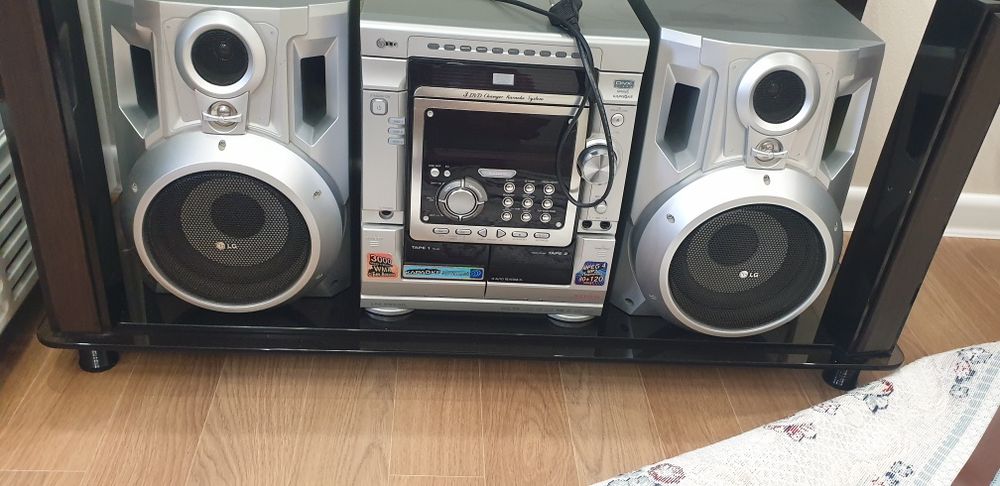 Продам двд центр караоке с колонками