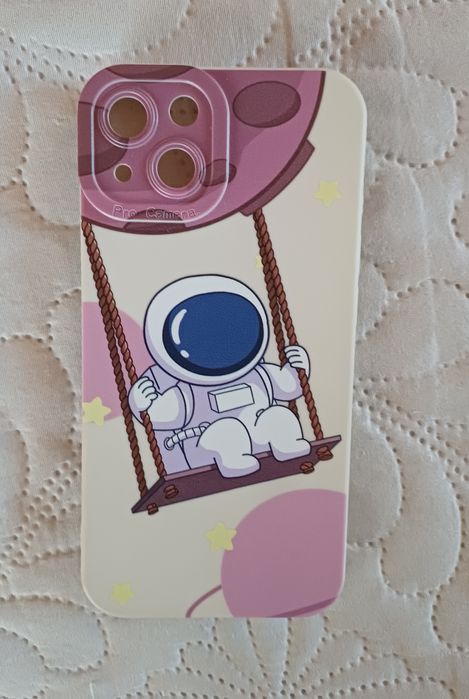 Калъфи за iPhone 13