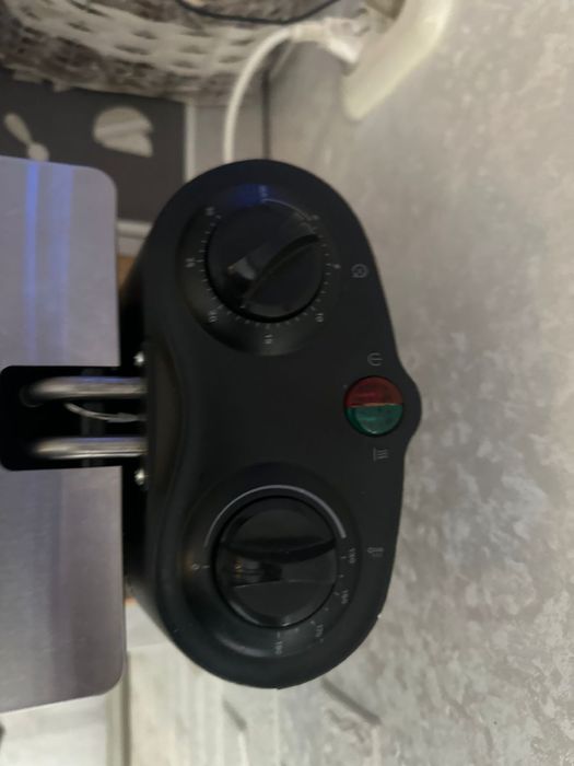 Продам Фритюрницу 3 литра