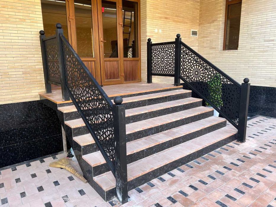 Изготовление перил и установка