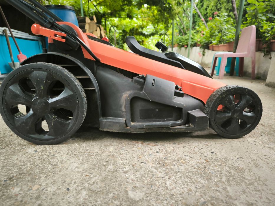 Пролетна Промоция.Електрическа косачка Black & Decker