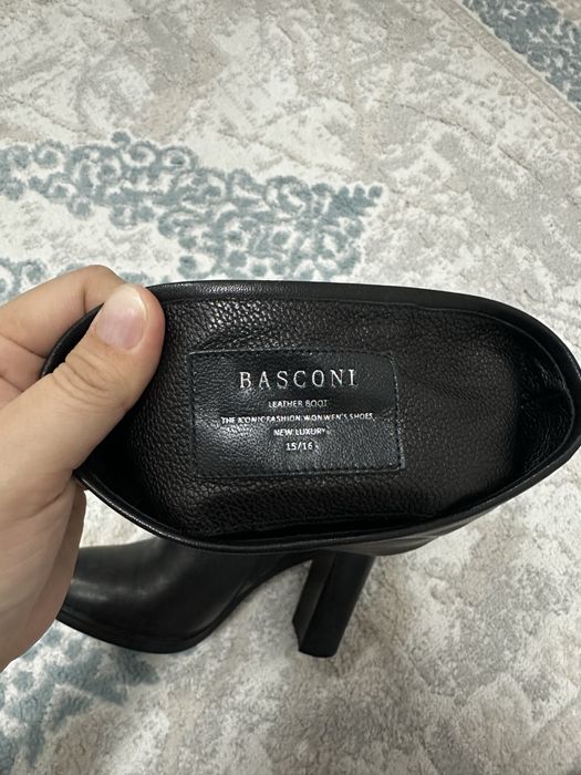 Сапожки BASCONI. В хоршем состояние.