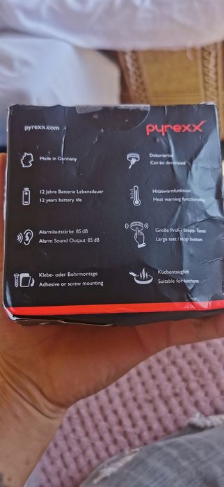 Vând 3 alarme de fum.