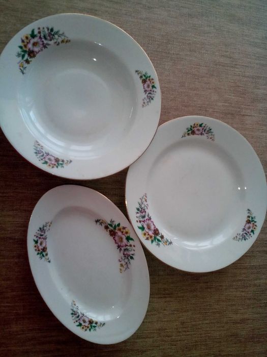 Ръчна мелничка за кафе, пирографирана кутия и преспапие