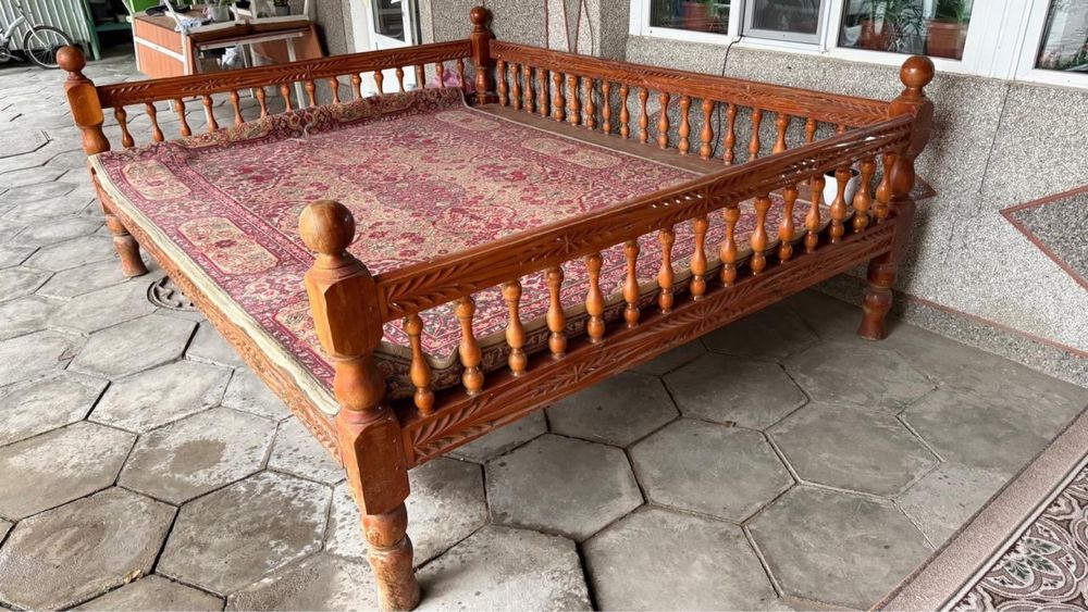 Продам деревянный топчан!